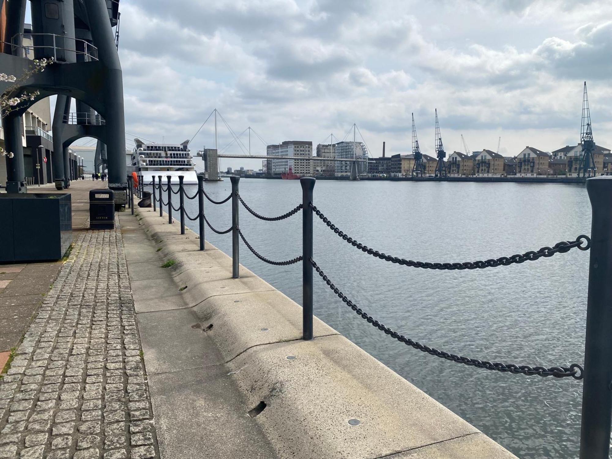 Apartament Cosy 3 Bed Penthouse In Royal Docks *